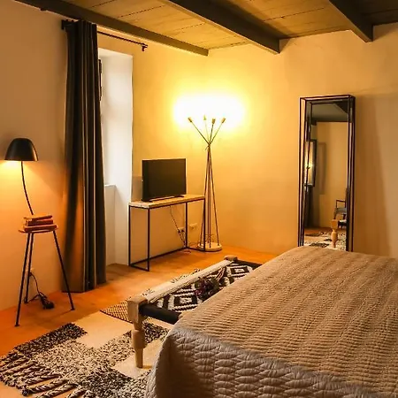 La Maison D'aime - Demeure De Caractere Du Xiie Siecle
