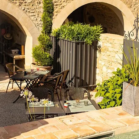 Bed & Breakfast La Maison D'aime - Demeure De Caractere Du Xiie Siecle Saint-Quentin-la-Poterie