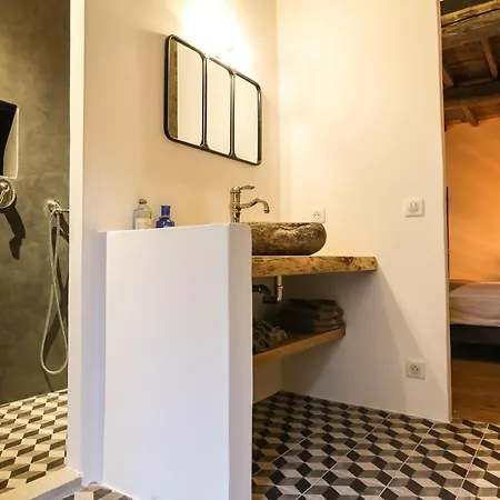 La Maison D'aime Bed & Breakfast