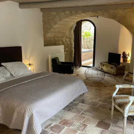 La Maison D'aime - Demeure De Caractere Du Xiie Siecle فندق مبيت وإفطار سان كوينتين-لا-بوتيريه
