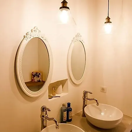 فندق مبيت وإفطار La Maison D'aime - Demeure De Caractere Du Xiie Siecle 4*