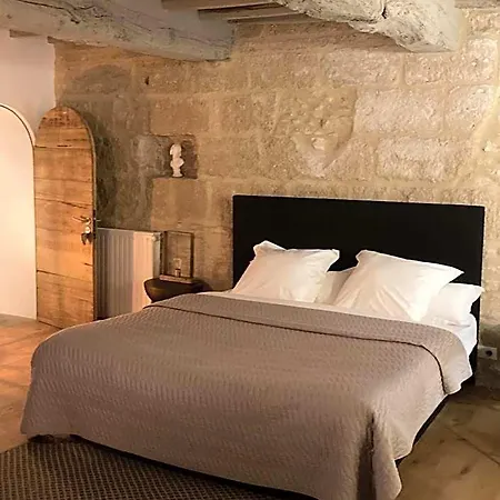 فندق مبيت وإفطار La Maison D'aime - Demeure De Caractere Du Xiie Siecle سان كوينتين-لا-بوتيريه